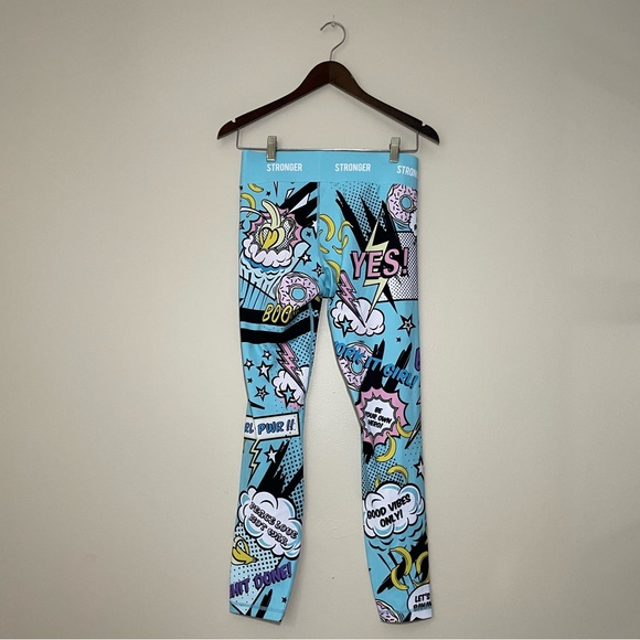 Stronger by Ice Cream Pop Sports Bra and Leggings Workout Set - Picture 4 of 13